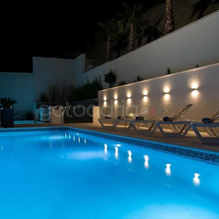 Daire Smaragd - Bedroom Citrin With Shared Pool *