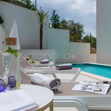 Smaragd - Bedroom Citrin With Shared Pool Daire Makarska